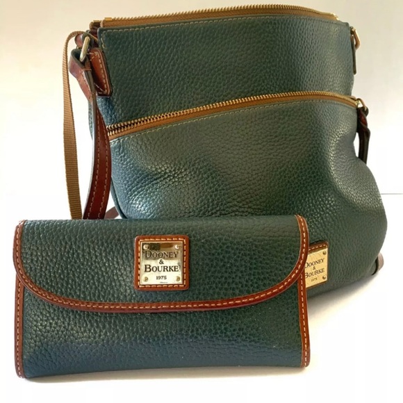 Dooney & Bourke Handbags - Dooney & Bourke Shoulder Crossbody Bag Wallet Set